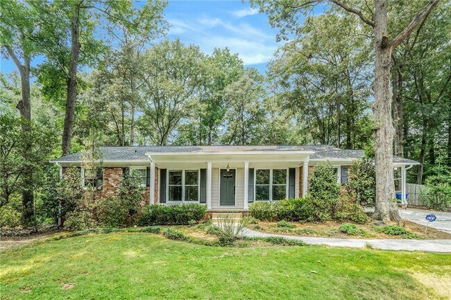 Foto del edificio - 3302 Lenox Pl NE