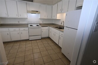 Building Photo - 2200 Marlin Ave