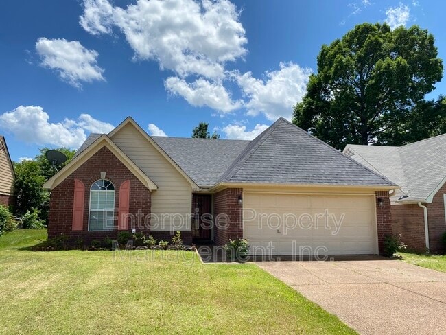 Photo - 7125 Showboat Ln House