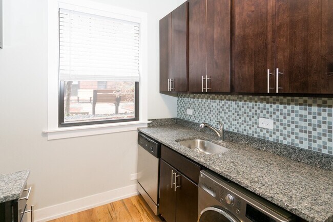 Foto del edificio - 2905 N Mildred Ave