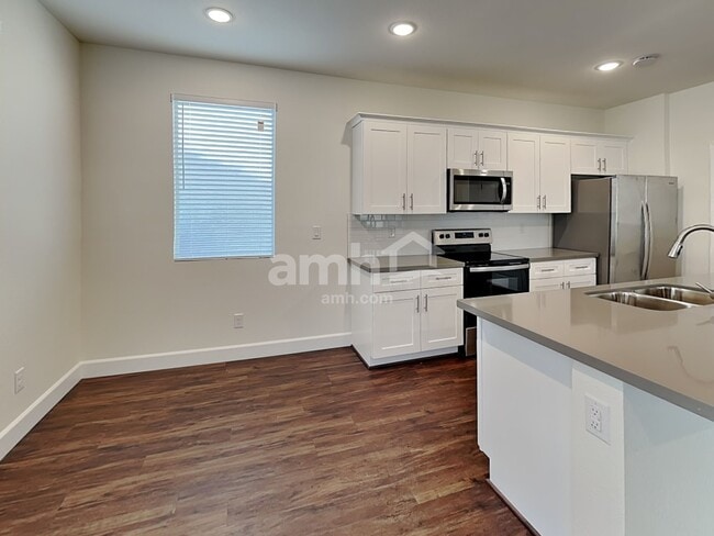 Building Photo - 8830 Tiger Tooth Ave
