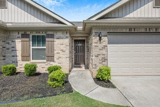 Building Photo - 308 Fenrose Dr