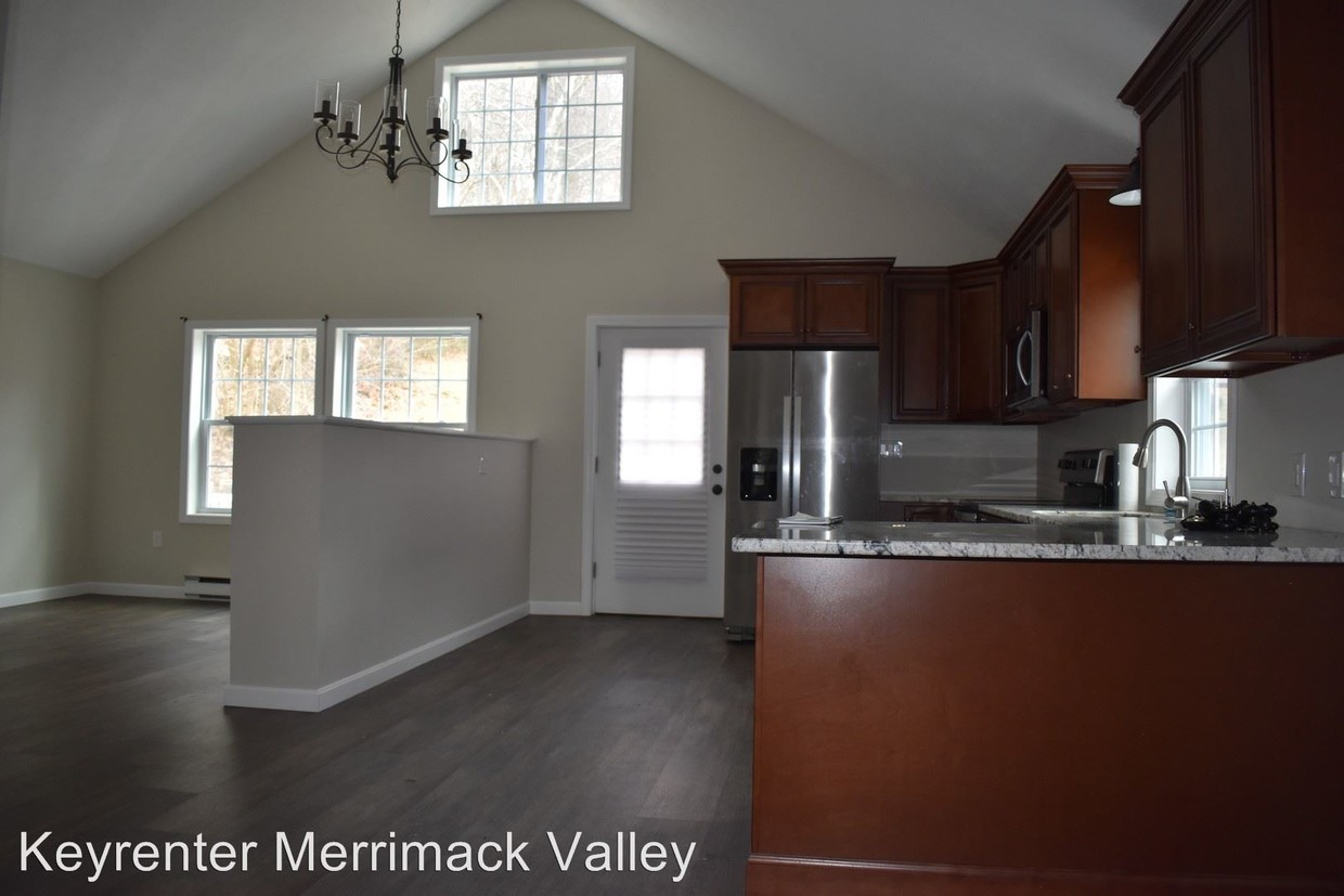 Primary Photo - 3 br, 1 bath House - 29 Hillside Avenue