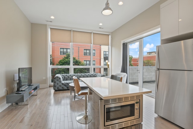 Building Photo - 943 N Crosby St