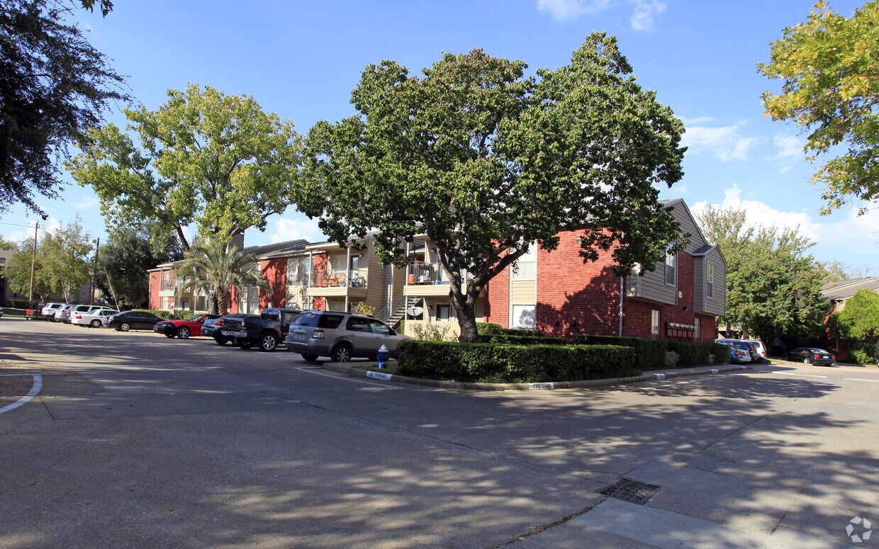 Sabo Village Apartments in Houston, TX