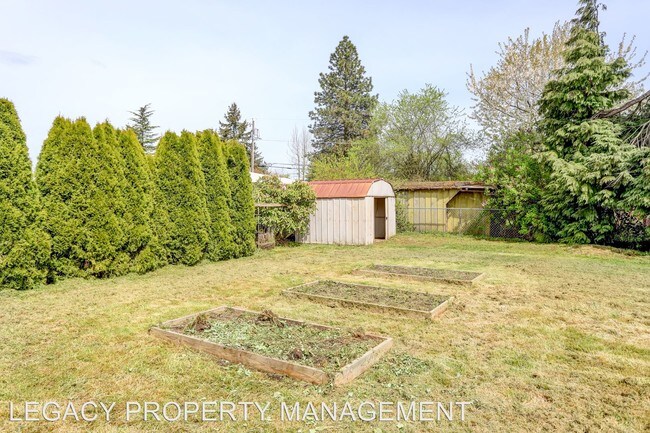 Building Photo - 2 br, 1 bath House - 18719 NE Glisan Street