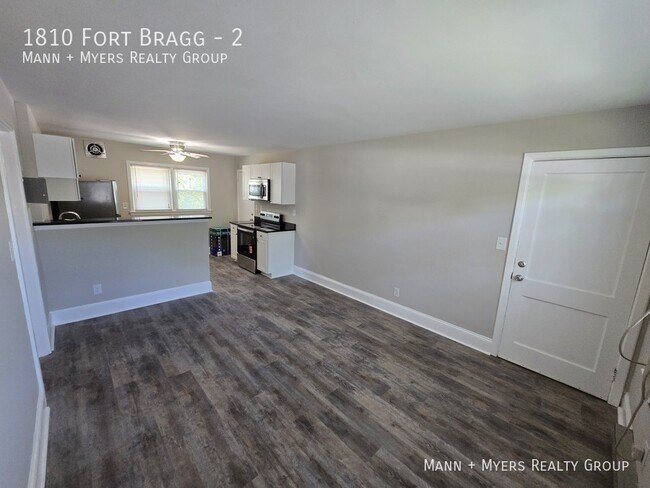 Foto del edificio - 1810 Fort Bragg Rd