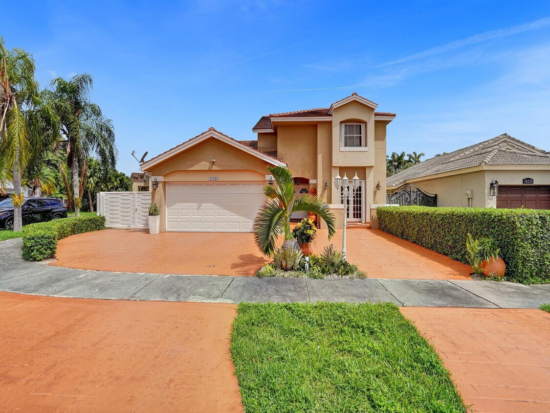 14261 SW 90th Ter, Miami, FL 33186 - House Rental in Miami, FL ...