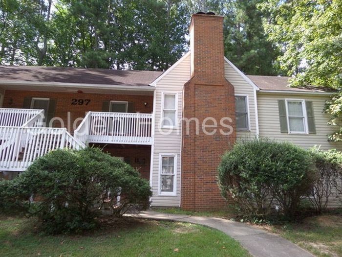 Primary Photo - 300 E Burns Ct SW