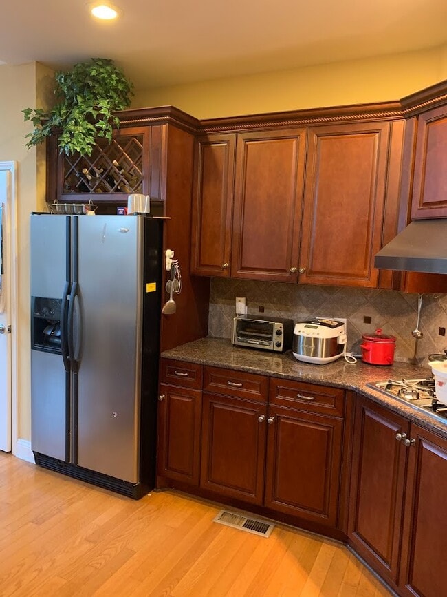 Foto del edificio - 6007 Windsor Cir