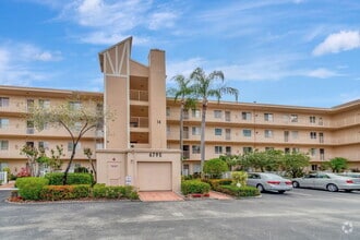 Building Photo - 6795 Huntington Ln