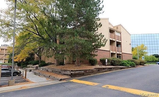 Building Photo - 7395 E Eastman Ave