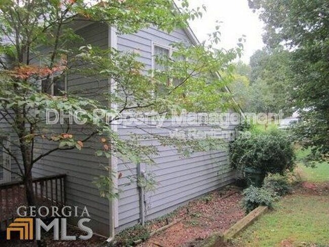Foto del edificio - 3142 Ashbury Ln