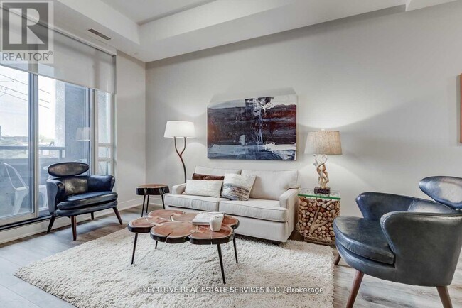 Photo du bâtiment - 150 Main St W