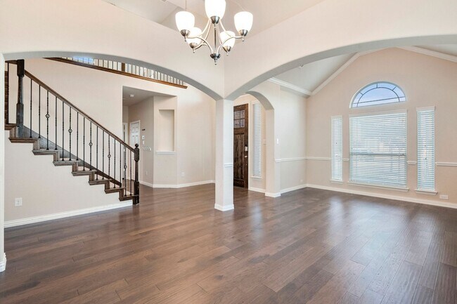 Foto del edificio - Newer Mansfield Home with ALL the space