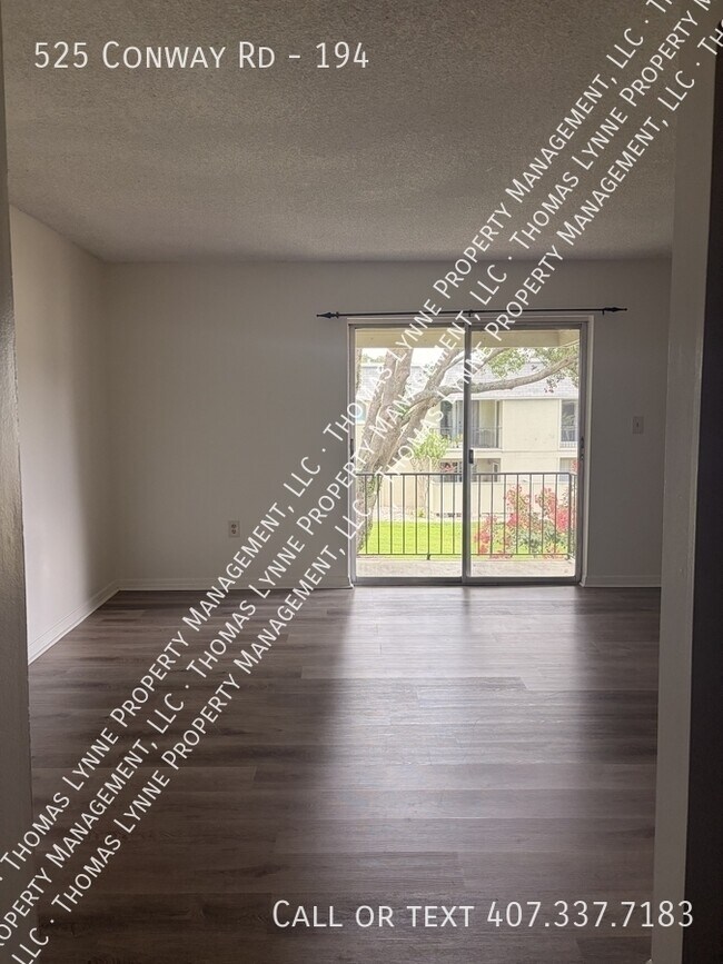 Foto del edificio - 525 Conway Rd