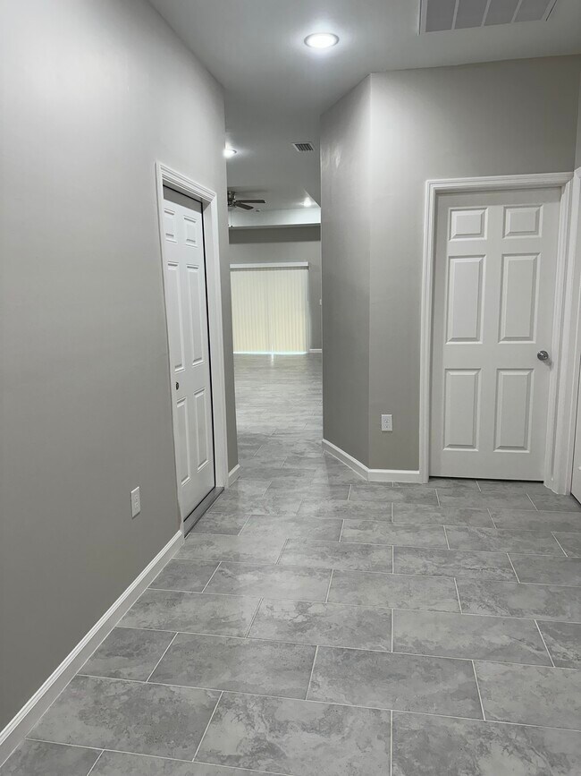 Foto del edificio - 3961 Sunset Rd