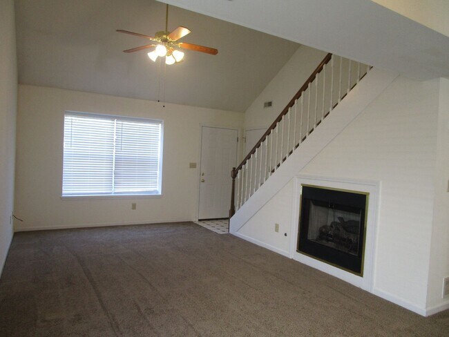 Foto del edificio - 3531-3533 Prescott Dr.