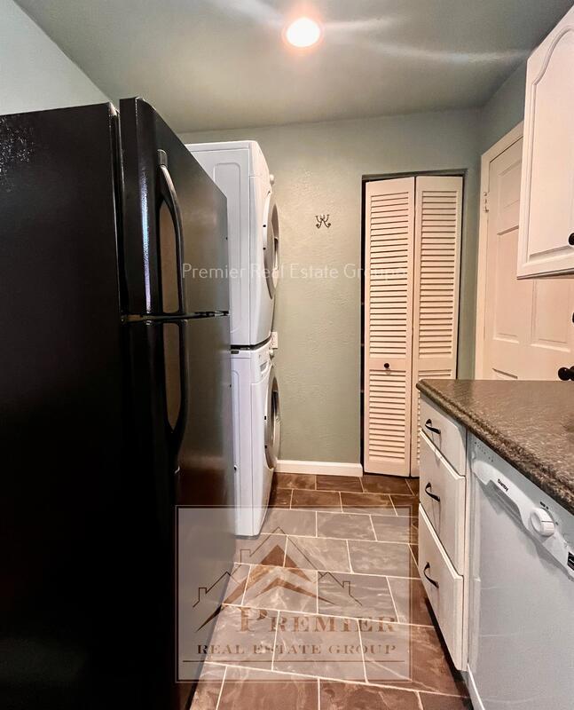 Foto del edificio - 216 W Ramona Ave