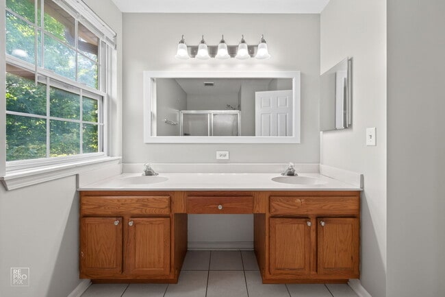 Building Photo - 1738 Windward Ct