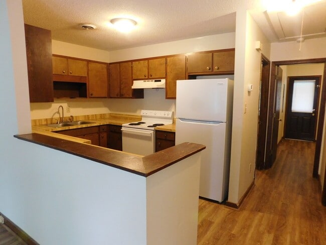 Building Photo - 1527 College Way