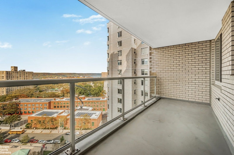 Foto principal - 3333 Henry Hudson Pkwy