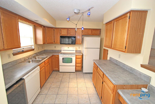 Building Photo - 4501 Wimbledon Dr