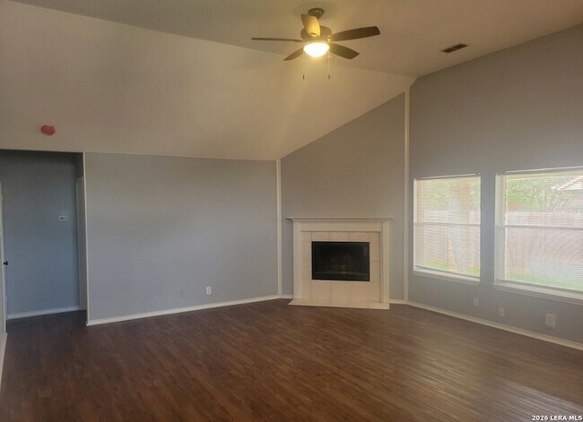Foto del edificio - 9310 Bowen Dr