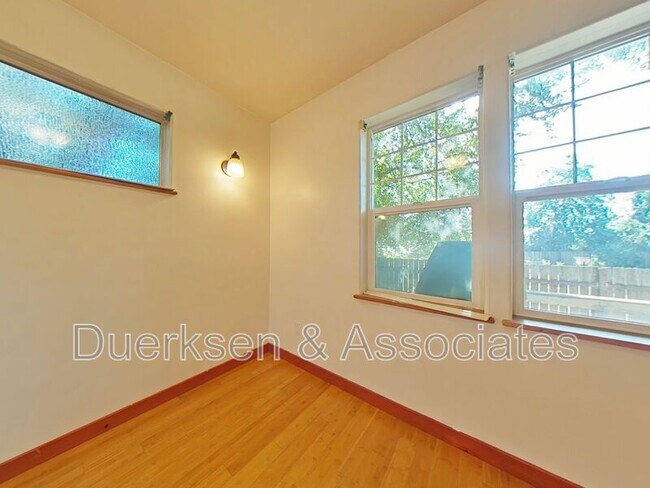 Building Photo - 1045 NW 23rd St