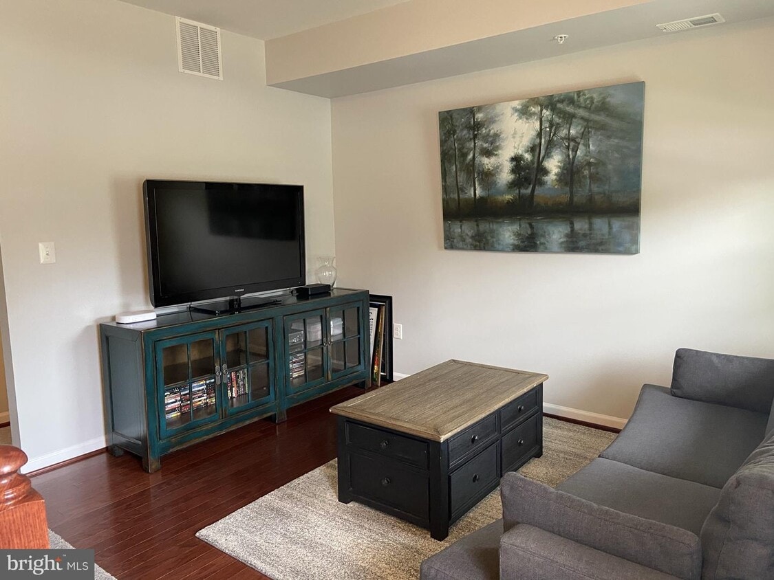 24975 Coats Square, Aldie, VA 20105 Townhome Rentals in Aldie VA