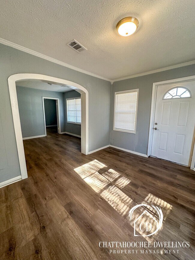 Building Photo - 8 Mt Olive Ln