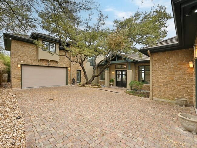 Building Photo - 2300 Barton Creek Boulevard #1