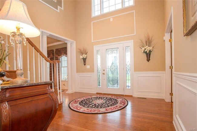 Foto del edificio - 293 Meyer Rd