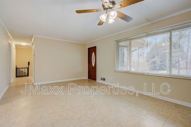 Building Photo - 10173 Westview Dr SW
