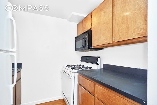Building Photo - 233 W 122nd St
