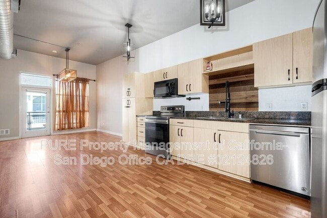 Building Photo - 777 Sixth Ave