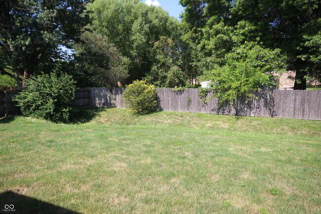 Building Photo - 1554 Stanford Dr