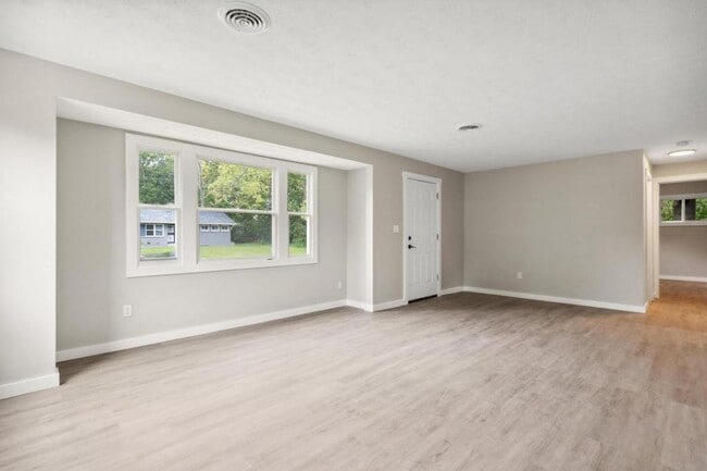 Building Photo - 3409 Barbee Dr