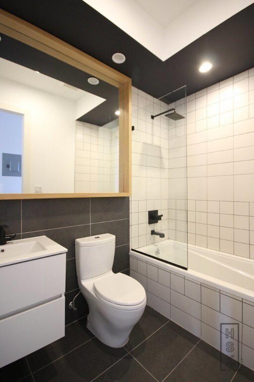 Foto del edificio - Throop Ave