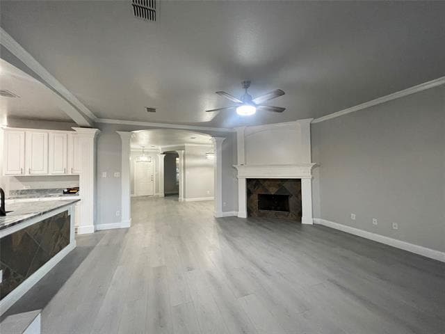 Building Photo - 813 Lake Forest Trl