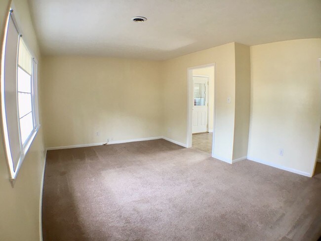 Foto del edificio - 3254 Ridgefield Rd