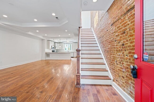 Building Photo - 1110 Orren St NE
