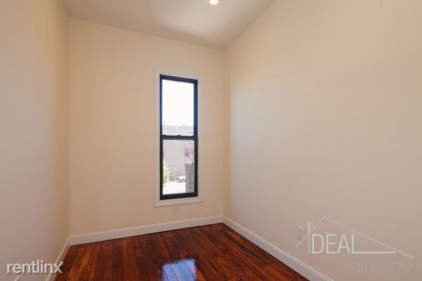 Building Photo - 367 52nd St