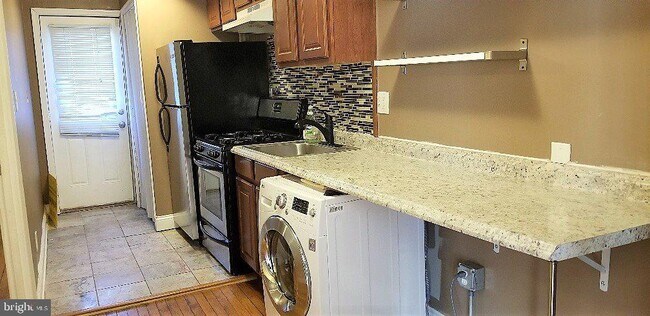 Building Photo - 1226 Simms Pl NE