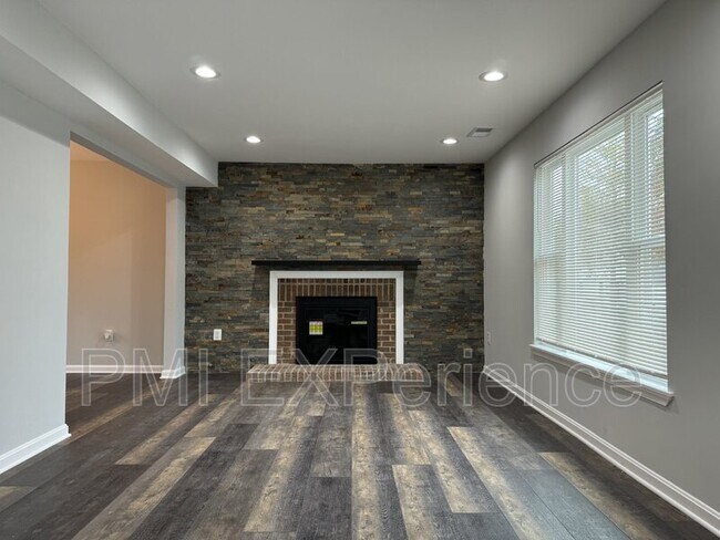 Building Photo - 9806 Ambler Ln
