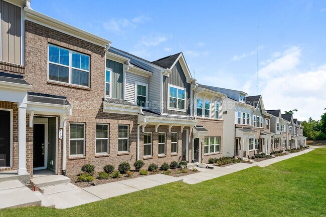 Foto del edificio - 112 Silver Fir Ln