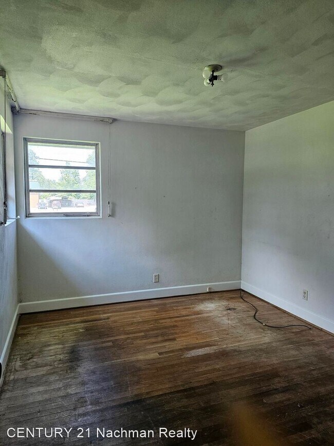 Foto del edificio - 3 br, 2 bath House - 6250 Carrsville Highway
