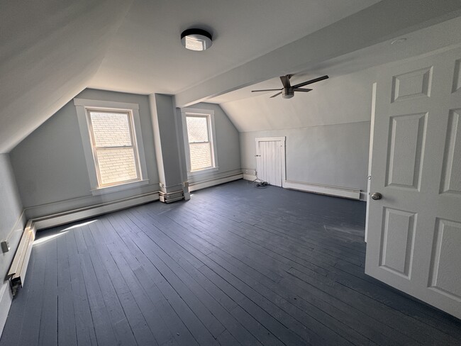 Building Photo - 18 State St