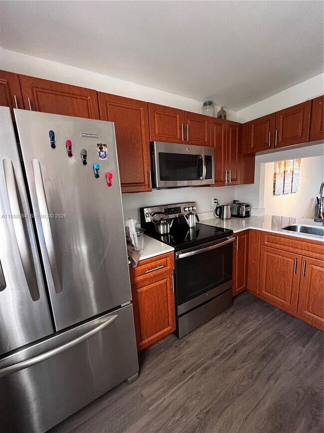 Building Photo - 158 NW 92nd Ave