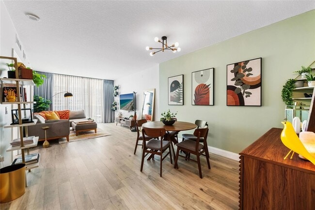 Photo - 350 SE 2nd St Apartment